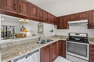 5354 Myrtle Wood, Sarasota, FL 34235 - Photo 7