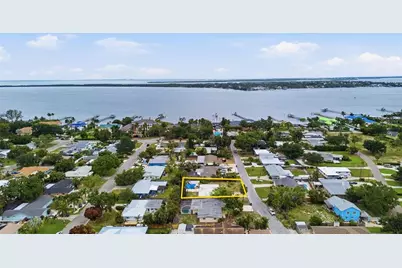 1308 62nd Street NW, Bradenton, FL 34209 - Photo 3