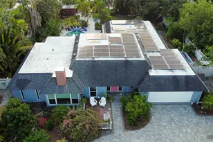 4925 Primrose Path, Sarasota, FL 34242 - Photo 3