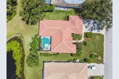 6815 Honeysuckle Trail, Lakewood Ranch, FL 34202 - Photo 51