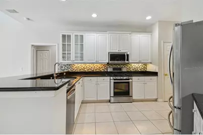 6815 Honeysuckle Trail, Lakewood Ranch, FL 34202 - Photo 5