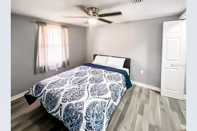 4303 Chestnut Avenue, Sarasota, FL 34234 - Photo 9
