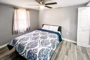 4303 Chestnut Ave, Sarasota, FL 34234 - Photo 9