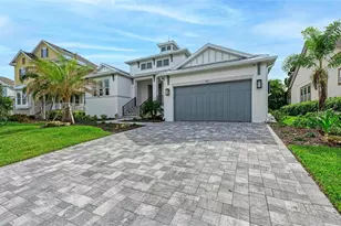 8211 37th Ave Cir W, Bradenton, FL 34209 - Photo 3