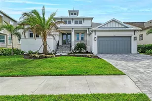 8211 37th Ave Cir W, Bradenton, FL 34209 - Photo 1
