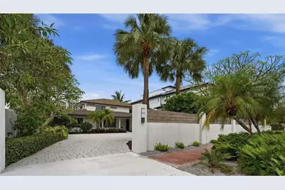 541 S Washington Drive, Sarasota, FL 34236 - Photo 1