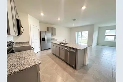 5105 Vecchio Court, Bradenton, FL 34211 - Photo 3