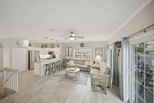 1473 Gulf Dr N, Bradenton Beach, FL 34217 - Photo 11