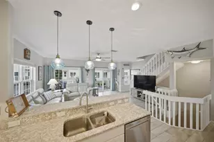 1473 Gulf Dr N, Bradenton Beach, FL 34217 - Photo 17