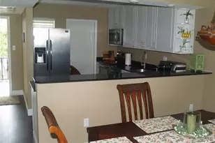 7461 W Country Club Dr N, Sarasota, FL 34243 - Photo 11