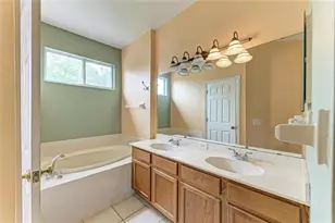 3931 Yellowstone Circle, Sarasota, FL 34233 - Photo 23
