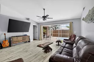 1881 Summer Walk Cir, Sarasota, FL 34232 - Photo 5
