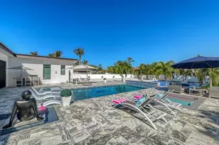 1899 Vamo Way, Sarasota, FL 34231 - Photo 47