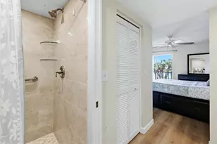 9320 Clubside Cir, Sarasota, FL 34238 - Photo 23
