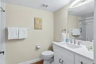 9320 Clubside Cir, Sarasota, FL 34238 - Photo 25