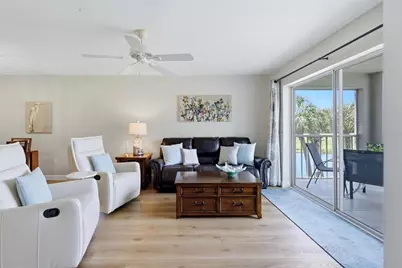 9320 Clubside Circle #2209, Sarasota, FL 34238 - Photo 7