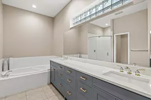 9144 Willow Brook Dr, Sarasota, FL 34238 - Photo 17