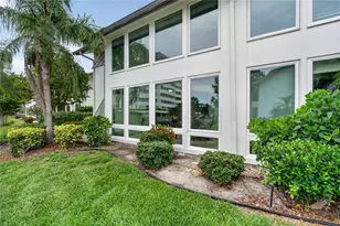 1128 W Peppertree Ln, Sarasota, FL 34242 - Photo 25