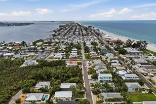 2811 Avenue C, Holmes Beach, FL 34217 - Photo 45