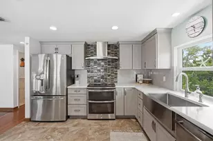 2811 Avenue C, Holmes Beach, FL 34217 - Photo 13