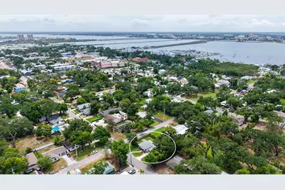 1301 6th Street W, Palmetto, FL 34221 - Photo 5