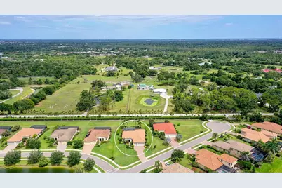 8215 Larkspur Circle, Sarasota, FL 34241 - Photo 63