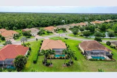 8215 Larkspur Circle, Sarasota, FL 34241 - Photo 57