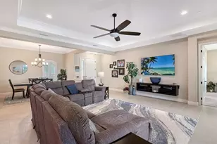 8215 Larkspur Cir, Sarasota, FL 34241 - Photo 15