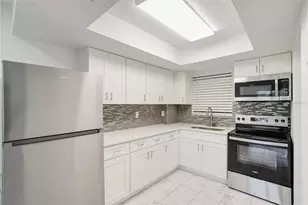 4013 Lake Bayshore Dr, Bradenton, FL 34205 - Photo 11