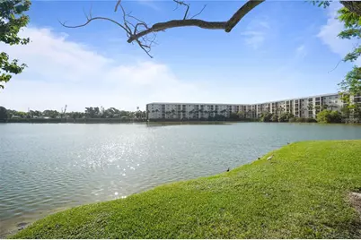 4013 Lake Bayshore Dr #107, Bradenton, FL 34205 - Photo 29