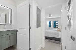 800 Benjamin Franklin Dr, Sarasota, FL 34236 - Photo 19