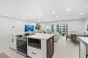 800 Benjamin Franklin Dr, Sarasota, FL 34236 - Photo 7