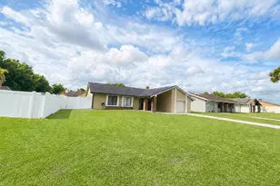 17 S Flag Dr, Kissimmee, FL 34759 - Photo 1