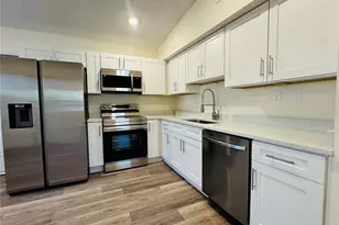 9805 N Myrtle St, Tampa, FL 33617 - Photo 3