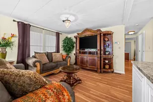 3318 Shingle Oak Terrace, Sarasota, FL 34237 - Photo 13