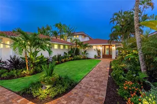 330 W Bay Dr, Venice, FL 34285 - Photo 47