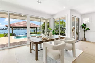 330 W Bay Dr, Venice, FL 34285 - Photo 15