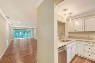 4489 Longmeadow, Sarasota, FL 34235 - Photo 3