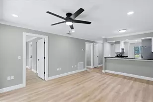 5421 11th St Cir E, Bradenton, FL 34203 - Photo 3