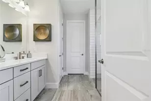 9718 Crystal Isles Cir, Sarasota, FL 34241 - Photo 15