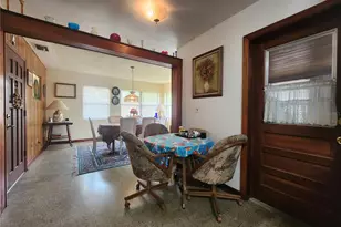 1604 28th St W, Bradenton, FL 34205 - Photo 9