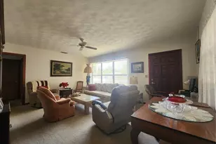 1604 28th St W, Bradenton, FL 34205 - Photo 5