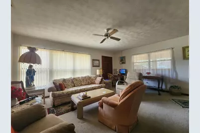 1604 28th Street W, Bradenton, FL 34205 - Photo 5