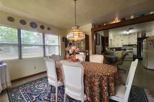 1604 28th St W, Bradenton, FL 34205 - Photo 11