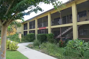 615 S Palm Ave, Sarasota, FL 34236 - Photo 1