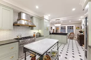 1829 Bougainvillea St, Sarasota, FL 34239 - Photo 13