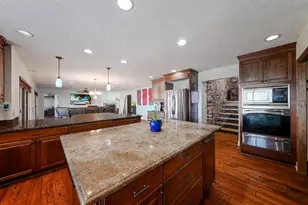 4900 Riverview Blvd, Bradenton, FL 34209 - Photo 11