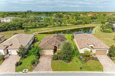 165 Wandering Wetlands Circle, Bradenton, FL 34212 - Photo 9
