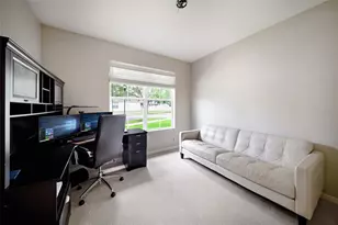 17463 New Cross Cir, Lithia, FL 33547 - Photo 9