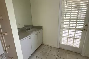 172 Shady Pine Ln, Nokomis, FL 34275 - Photo 9